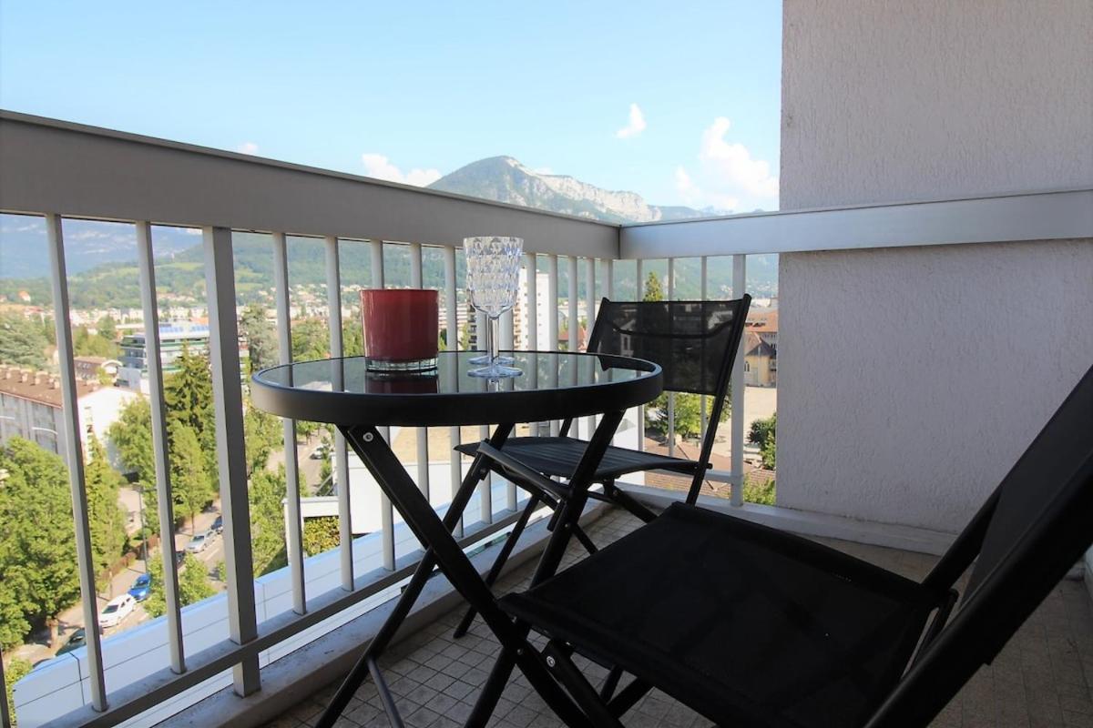 Mont Royal Balcon Et Piscine Apartment Annecy Ngoại thất bức ảnh