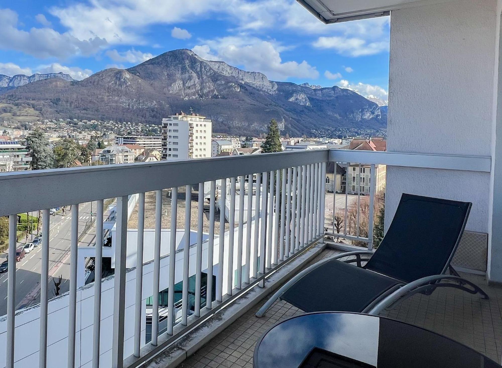 Mont Royal Balcon Et Piscine Apartment Annecy Ngoại thất bức ảnh